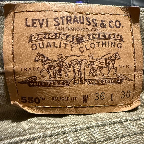 Men's Classic Levi”s Tan Jeans - Picture 2 of 7